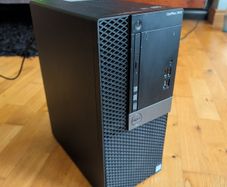 Dell OptiPlex 7040 desktop computer