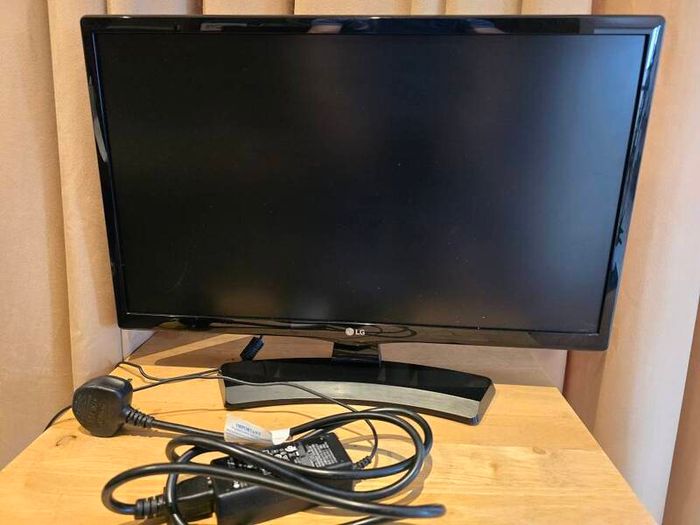LG 22" Monitor/TV