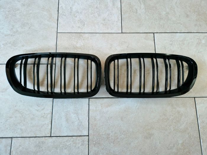BMW 5 Series F10/F11 Front grill gloss black
