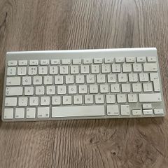 Apple keyboard