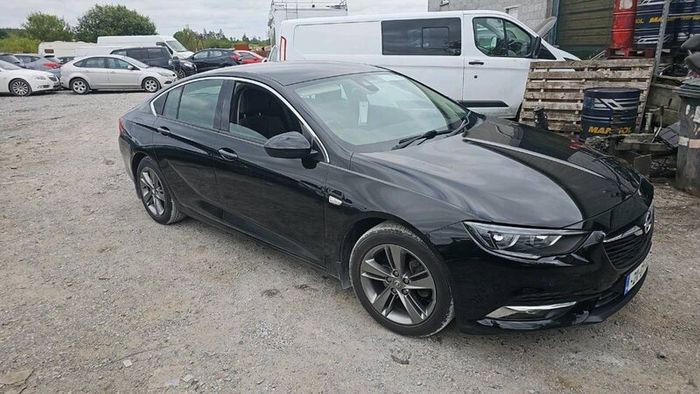 21 opel insignia Grand Sport Sri-1.6