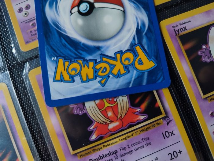 Staryu ! from Base Set 2 ! RARE Near Mint - Mint Condition ! 2000 ! Vintage Pokemon Card !