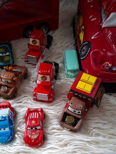 Disney Pixar Cars Lighting McQueen