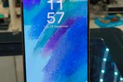 Samsung S21 FE 128GB Dual Sim Unlocked (LCD Has Scratches)