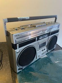 Hitachi Vintage Radio