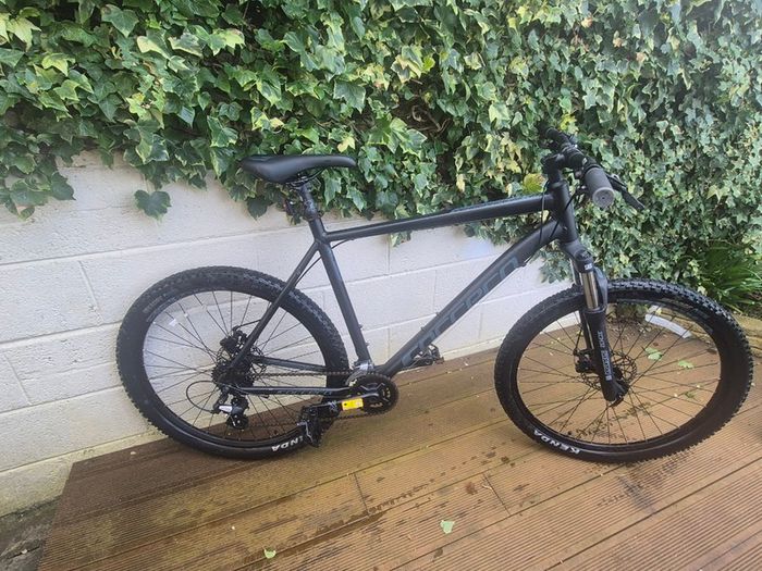 Carrera Vengeance Mens XL Mountain Bike.