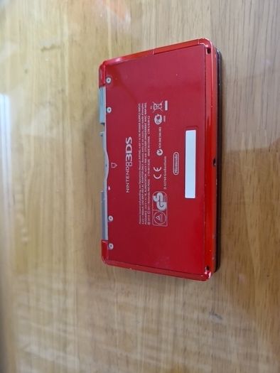 Nintendo 3DS Metallic Red