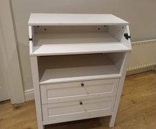 Ikea Sundvick changing table in white. Perfect condition.