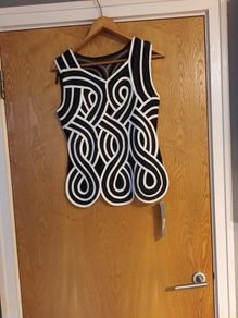 Dunnes Stores Classic Sleevless  Top. S.14.  B.N.W.T.