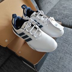 golf shoes