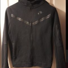 Boys nike track....BARGAIN