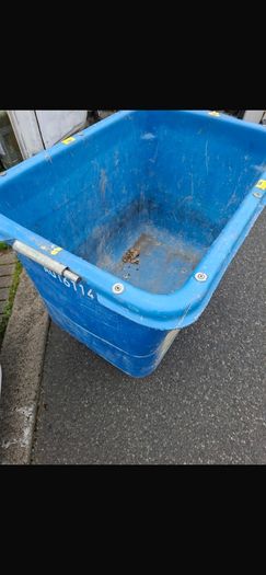 Mortar tub on wheels no handles