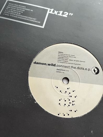 10e each Techno 12" vinyl