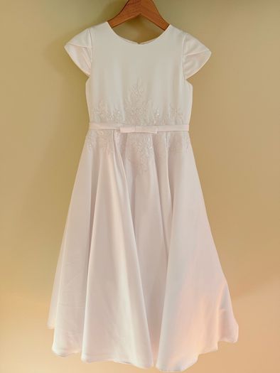 Sarah Louise Communion / flower girl  Dress size 7 years with tights