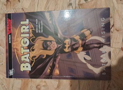 Graphic novel - Batgirl rising tpb