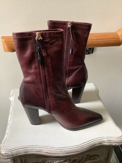 Zara boors, new, size 6