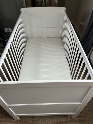 Baby Elegance Travis cotbed and mattress