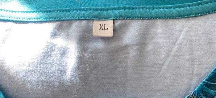 Turquoise Feather Design Top T-Shirt