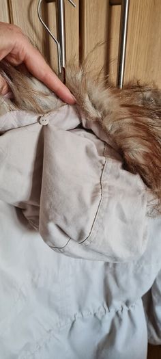 Cream Winter Coat Fur Lined SIZE 6