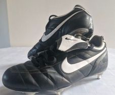 Vintage 2007 Nike Tiempo Leather Football Boots