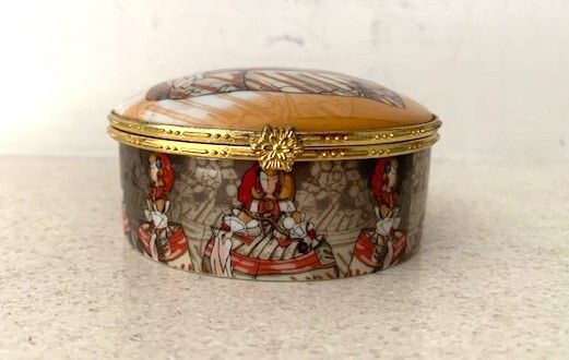 Vintage 1970s Spanish Porcelain Trinket Box