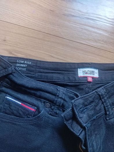 ladies jeans. Tommy Hilfiger size 28