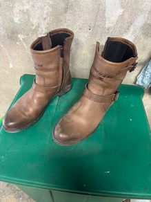clear out ! Dainese size 6 boots ,