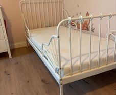 Ikea minnen extendable bed