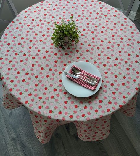 Tablecloth Round " Little Apples "
