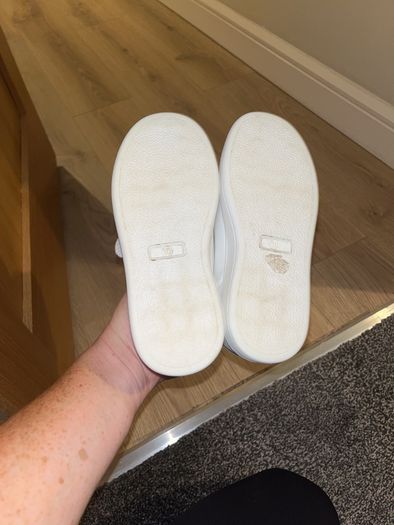 Boys shoes