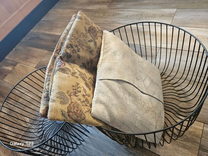 Wire storage baskets