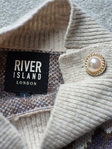 River island London jamper