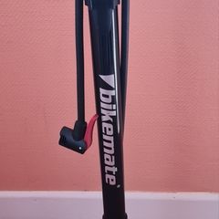 Bicycle foot pump