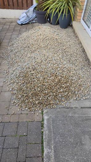 Half a tonne of gold stone