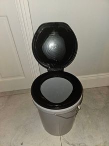 Portable toilet bucket