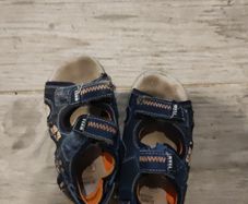 size 9 sandals