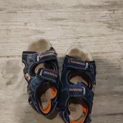 size 9 sandals