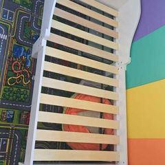 Toddler bed