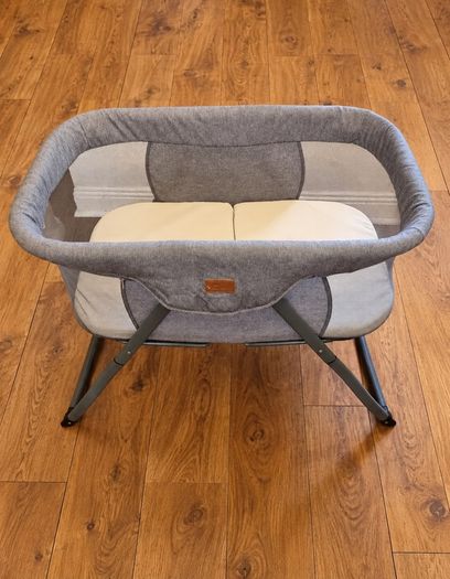 baby cot