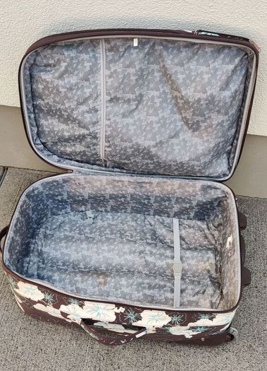 Large suitcase, good condition