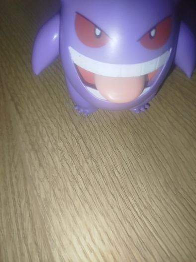 Pokemon Gengar figure