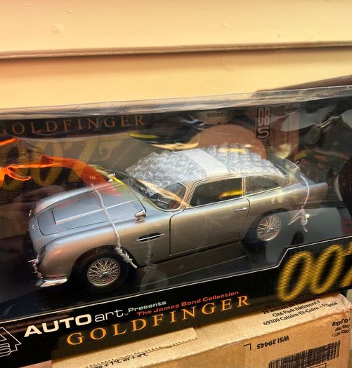Autoart James Bond