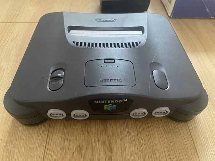 Nintendo 64 (N64) Boxed with Super Mario 64 Boxed and FlashCard 32GB