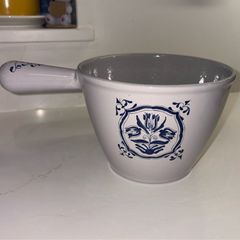 le creuset vintage cast iron Windsor pot