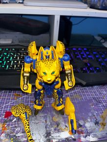 Hasbro Transformers Vintage Beast Wars Re-issue maximal cheetor action figure
