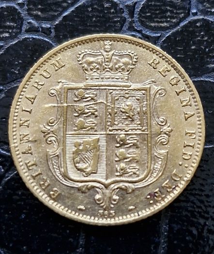 1872 - Die 365 Young Victoria Shield Reverse Half Sovereign Excellent condition with nice die cracks.