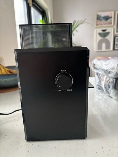 Sage Bambino Plus Espresso Machine & DeLonghi Coffee Grinder