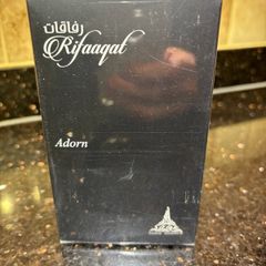Paris Corner Riffaquat Adorn EDP.