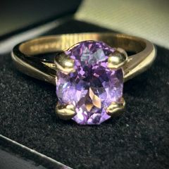 Rich 9ct Gold Amethyst Ring