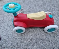 Clementoni Ride on